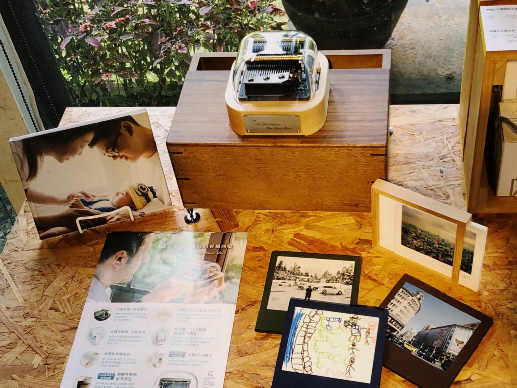 Muro Box 在嘉義幸福山丘展示據點等你來欣賞照片回憶作品。