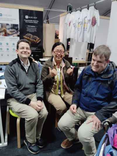 照片中最右邊的是Geert，最左邊的是Siegfried，兩位都是我們Muro Box團隊的早期群募支持者，也是後續給我們最多建議陪我們團隊持續成長的好朋友。