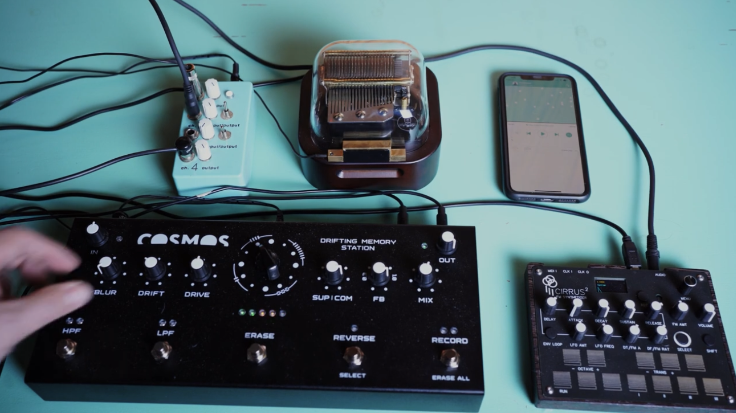 First play: Soma Laboratory Cosmos Memory Drifting Station, MuroBox Music Box and Cirrus 2 FM Synth