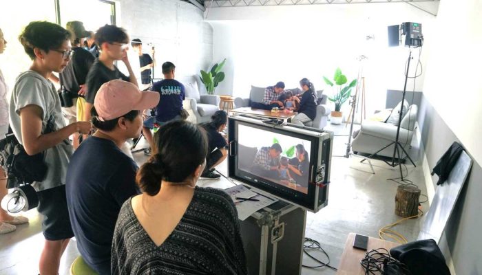 Behind the sceen: Muro Box was playing melodies for the 2020 Indiegogo campaign video.